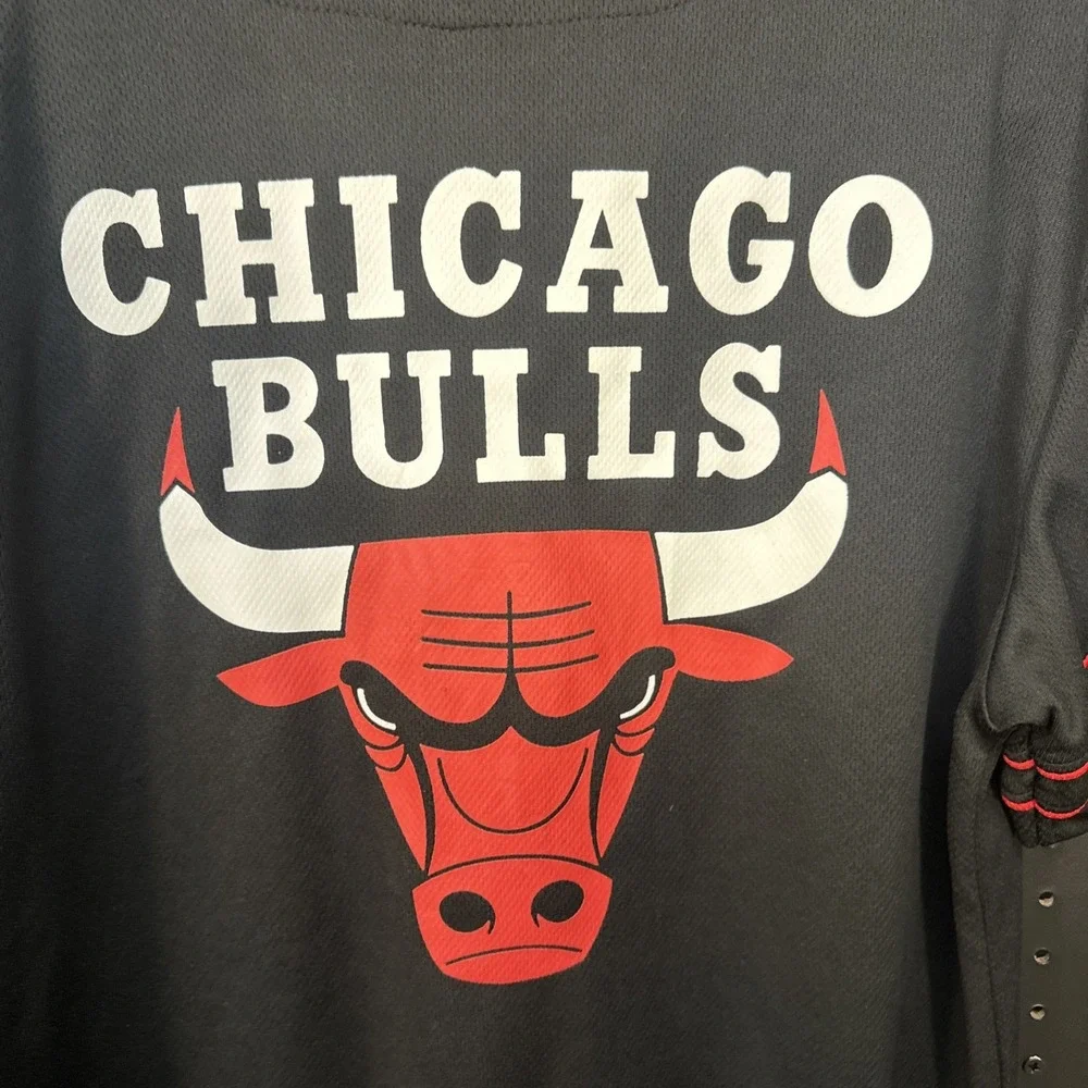 Chicago‎ Bulls Ultra Game Basketball Baseball Button Up Jersey Mens SZ SM Black
